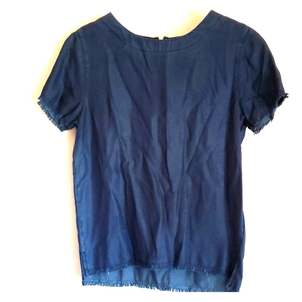 Short sleeved denim shirt